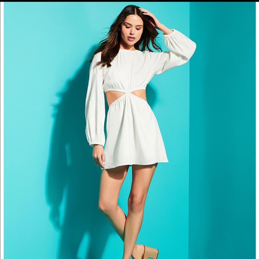 Gianni Bini Cora V-Neck Long Sleeve Cut Out A-Line Dress
